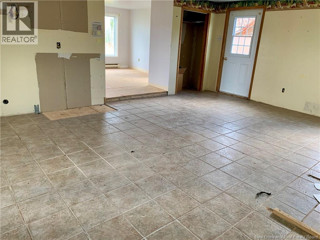 3787 Main, Belledune, New Brunswick  E8G 2K2 - Photo 8 - NB131340