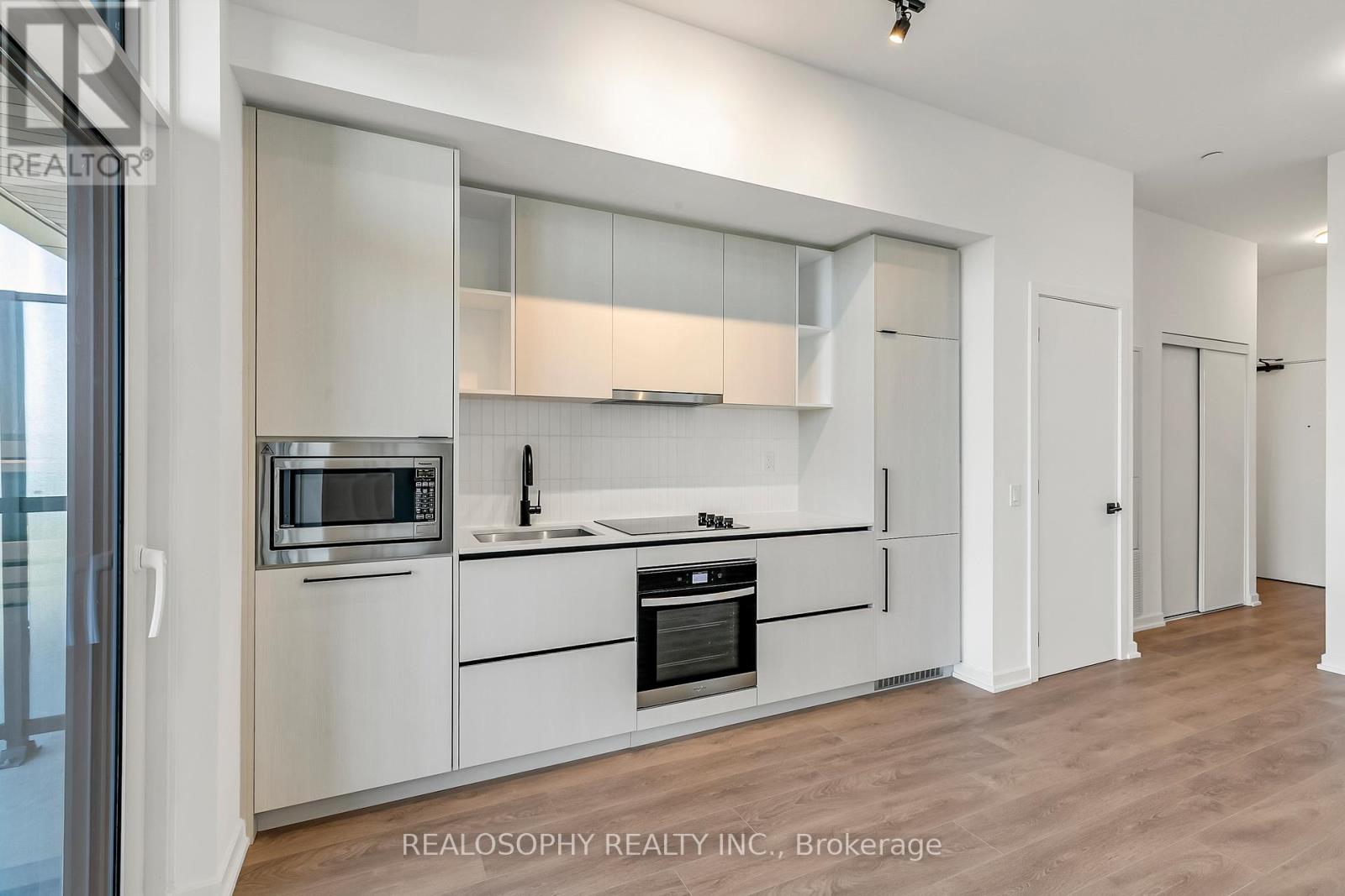 706 - 1285 Dupont Street, Toronto, Ontario  M6H 0E3 - Photo 7 - W12638048