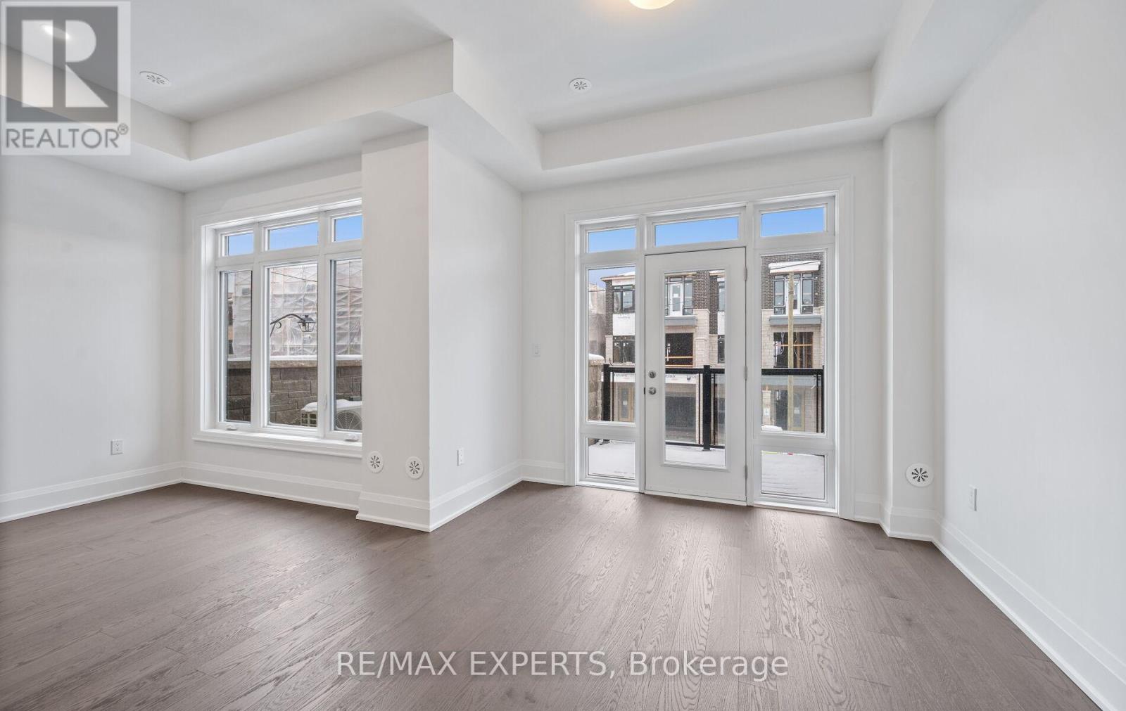 3304 Azam Way W, Oakville, Ontario  L6M 4K1 - Photo 9 - W12638066