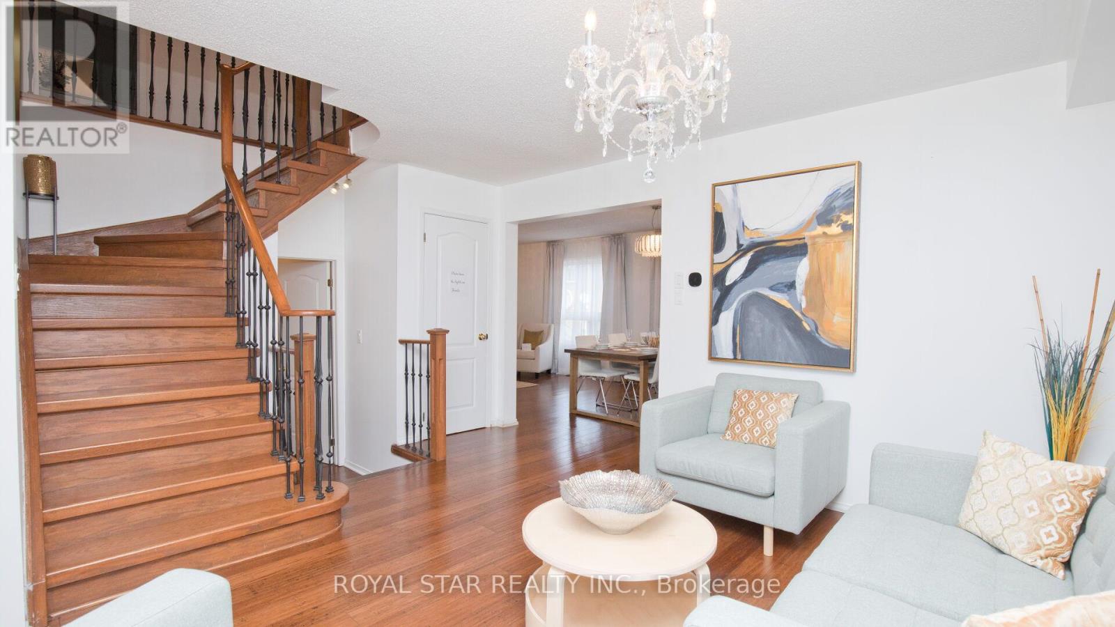 13 Waterdale Road, Brampton, Ontario  L7A 1S7 - Photo 5 - W12638102