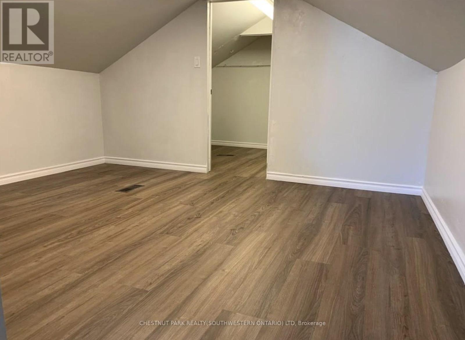 839 Stirling Avenue S, Kitchener, Ontario  N2M 3K4 - Photo 8 - X12638046