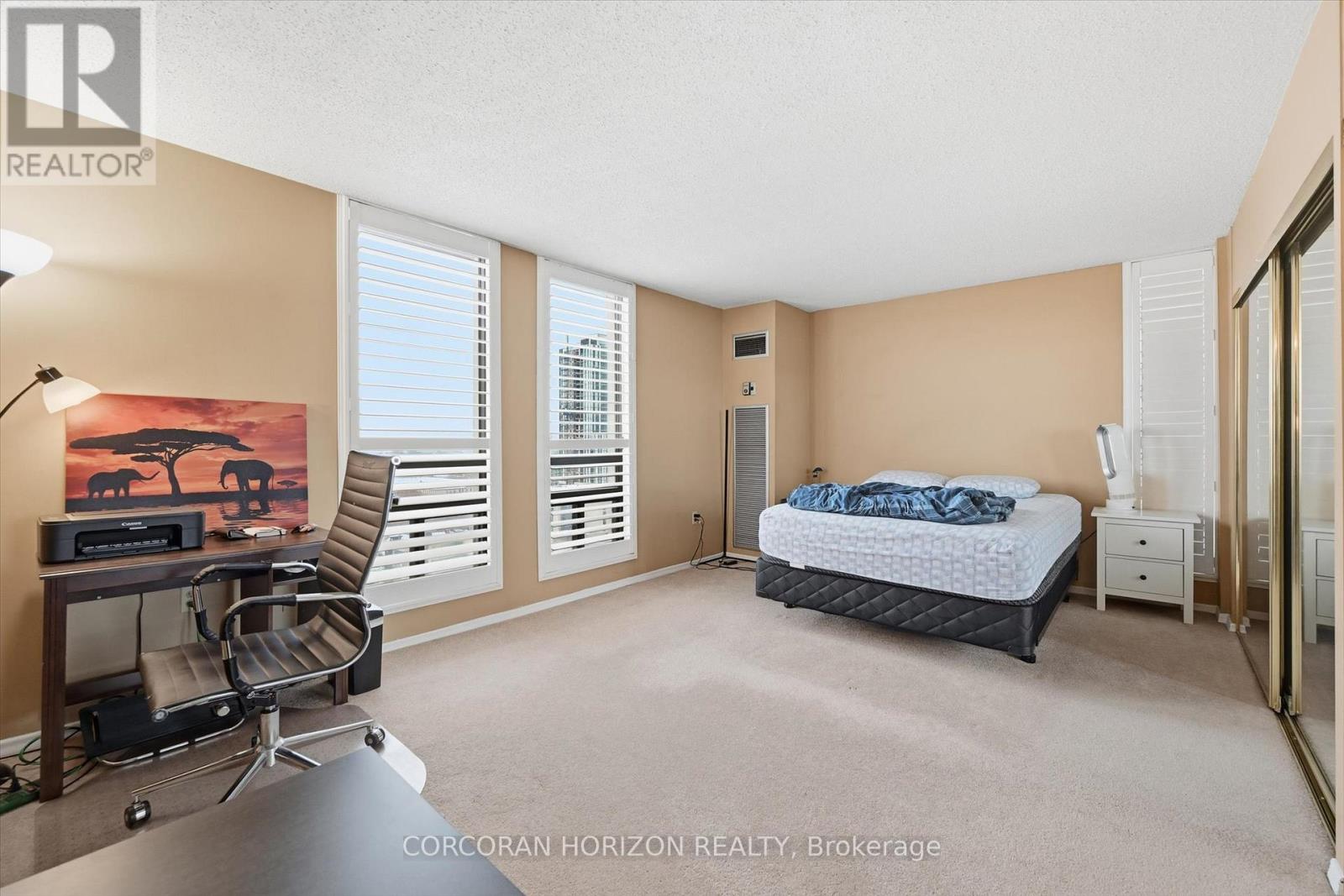 1202 - 222 Jackson Street W, Hamilton, Ontario  L8P 4S5 - Photo 12 - X12638086