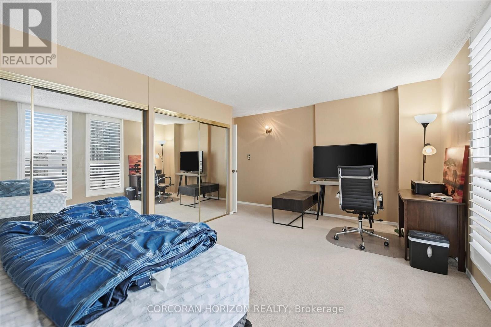 1202 - 222 Jackson Street W, Hamilton, Ontario  L8P 4S5 - Photo 13 - X12638086