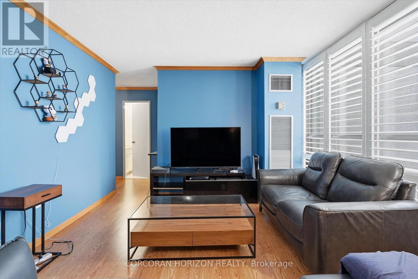 1202 - 222 Jackson Street W, Hamilton, Ontario  L8P 4S5 - Photo 4 - X12638086