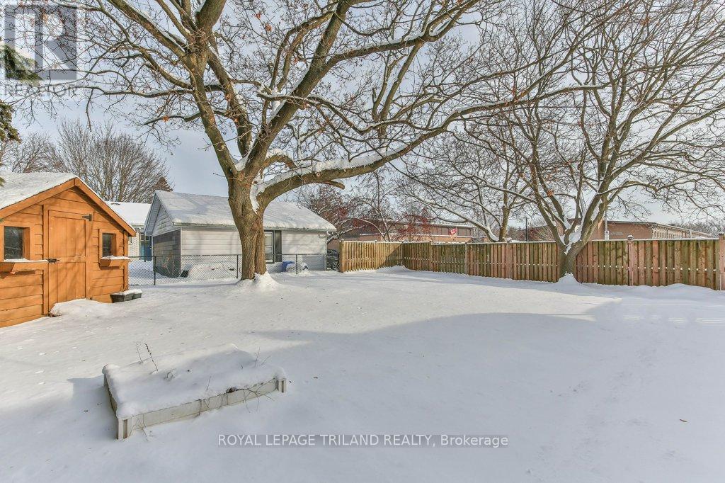 4 Maxwell Crescent, London North, Ontario  N5X 1Z1 - Photo 39 - X12638152