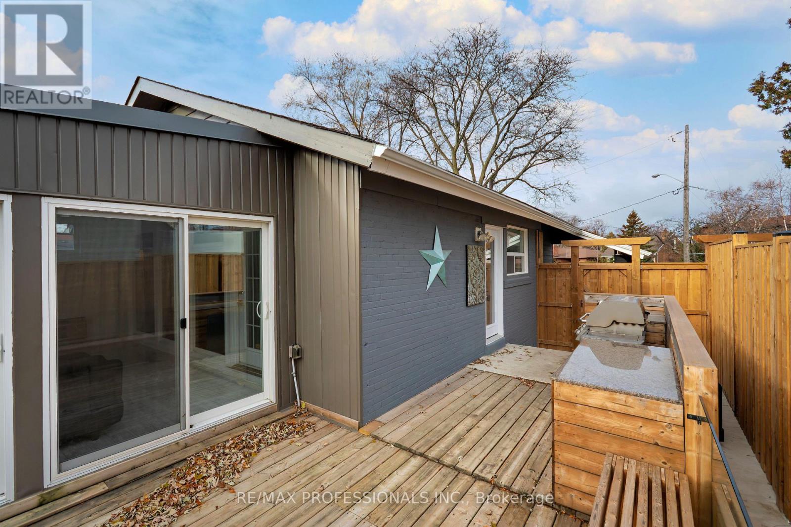 3 Eriksdale Road, Toronto, Ontario  M9C 2B5 - Photo 34 - W12571808