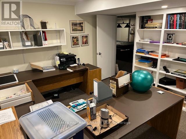 54 Ashton Crescent, Waterloo, Ontario  N2L 1P9 - Photo 11 - X12638126