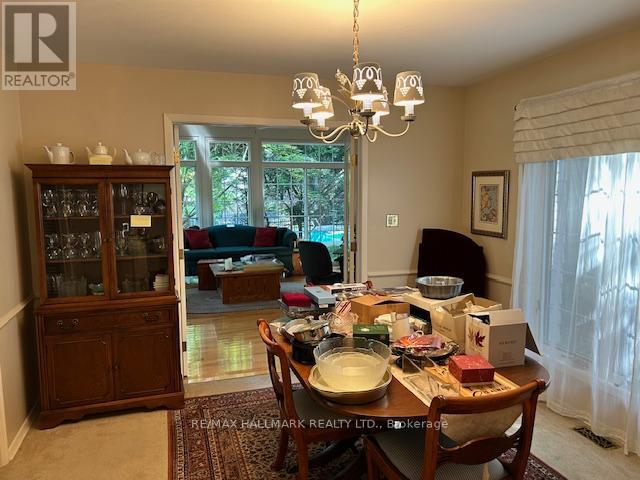 54 Ashton Crescent, Waterloo, Ontario  N2L 1P9 - Photo 6 - X12638126