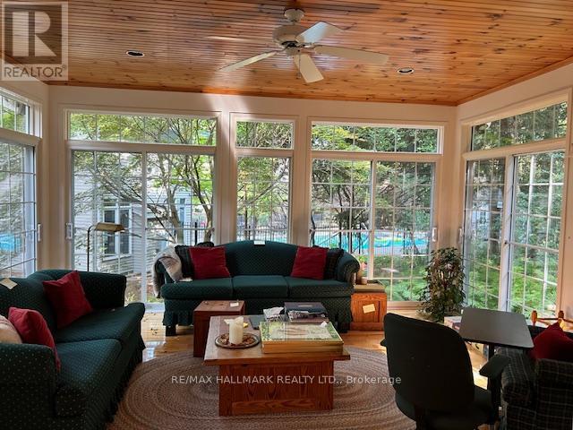 54 Ashton Crescent, Waterloo, Ontario  N2L 1P9 - Photo 8 - X12638126