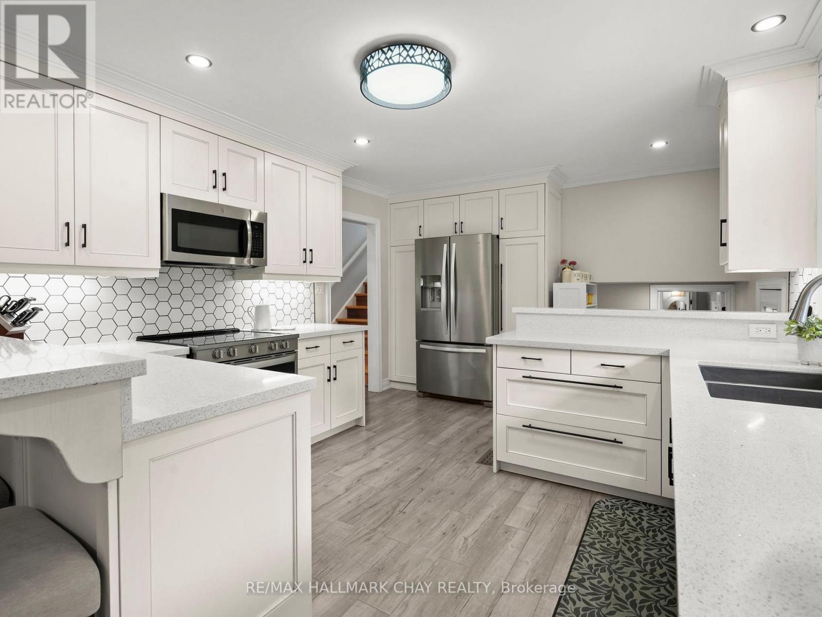 636 Victoria Street E, New Tecumseth, Ontario  L9R 1K1 - Photo 11 - N12443957