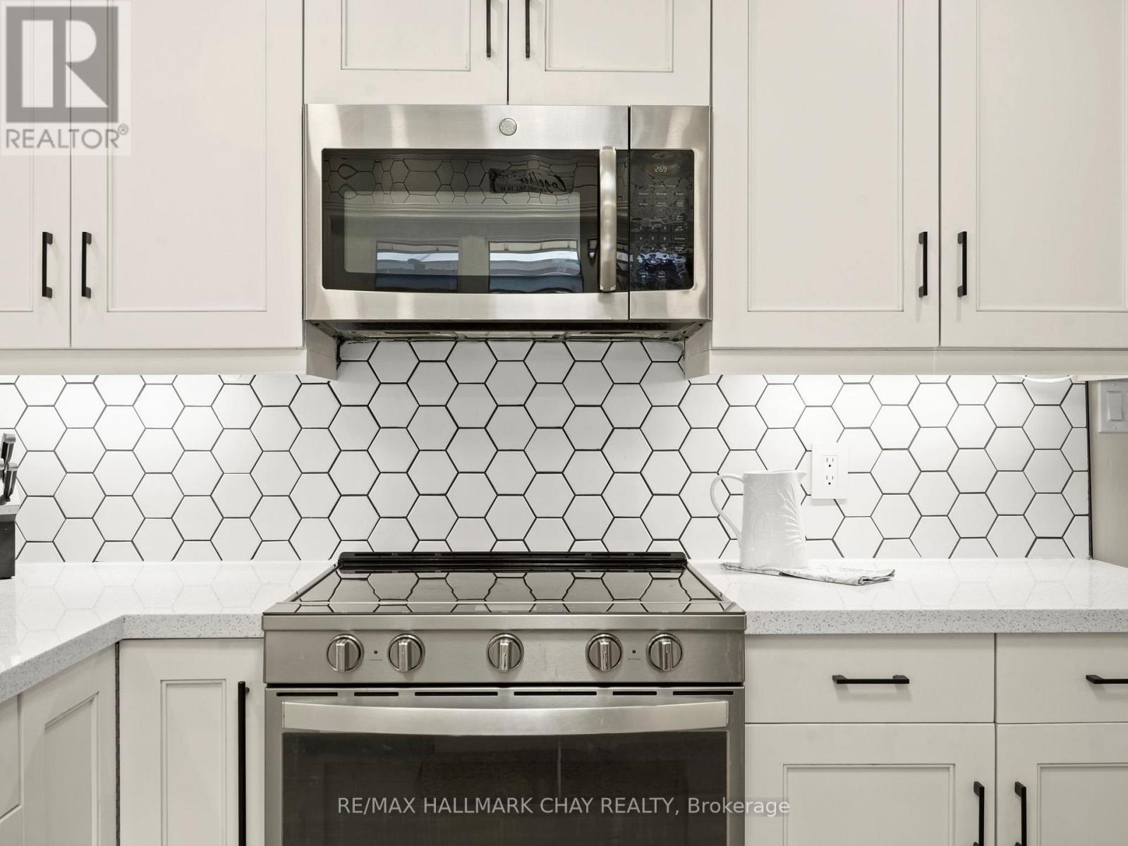 636 Victoria Street E, New Tecumseth, Ontario  L9R 1K1 - Photo 15 - N12443957