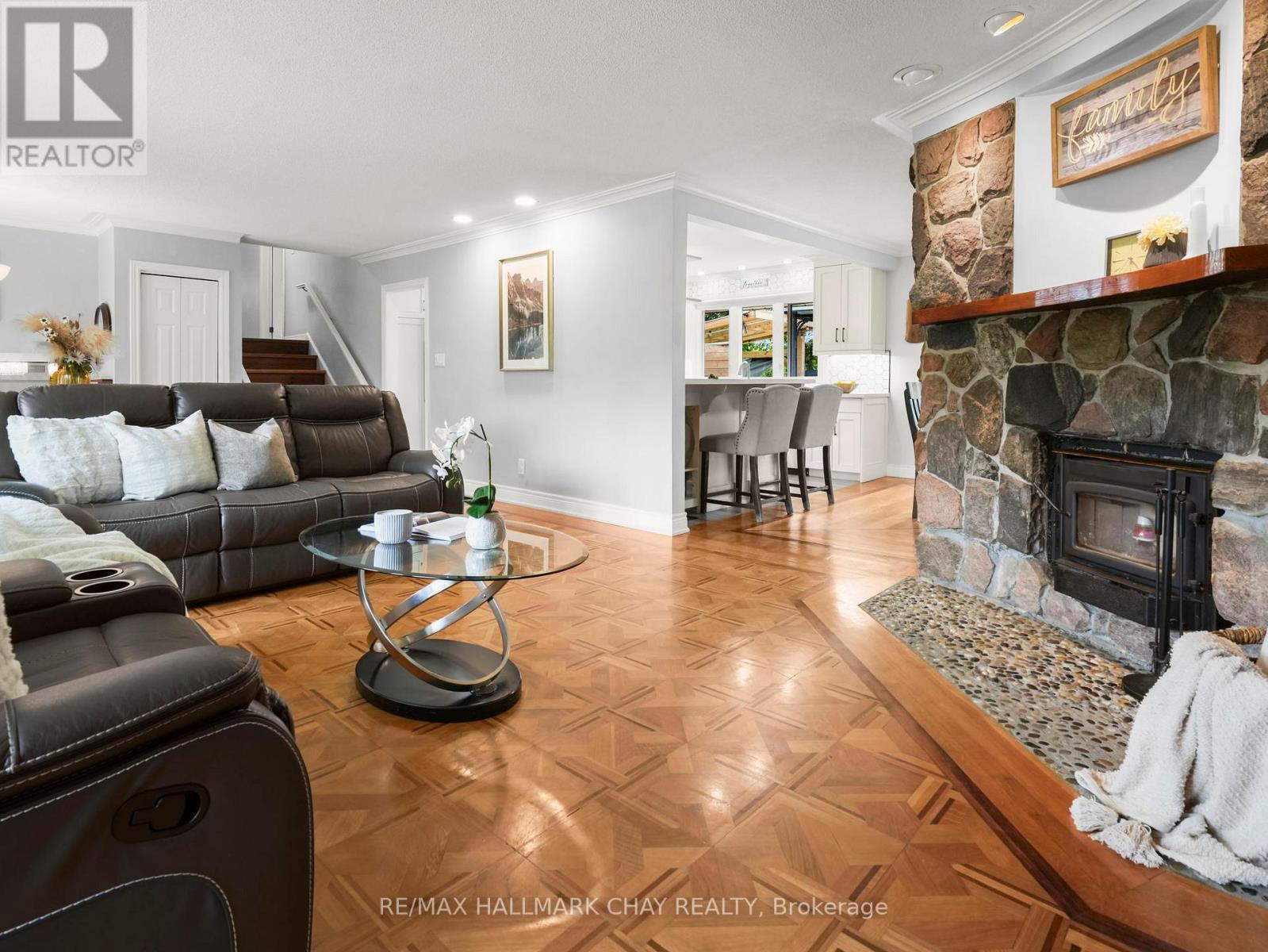 636 Victoria Street E, New Tecumseth, Ontario  L9R 1K1 - Photo 9 - N12443957