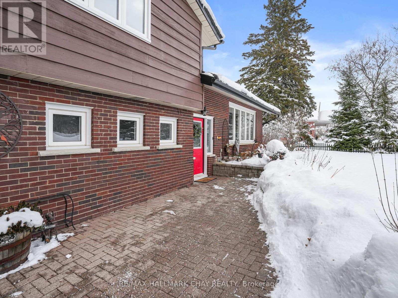 636 Victoria Street E, New Tecumseth, Ontario  L9R 1K1 - Photo 5 - N12443957