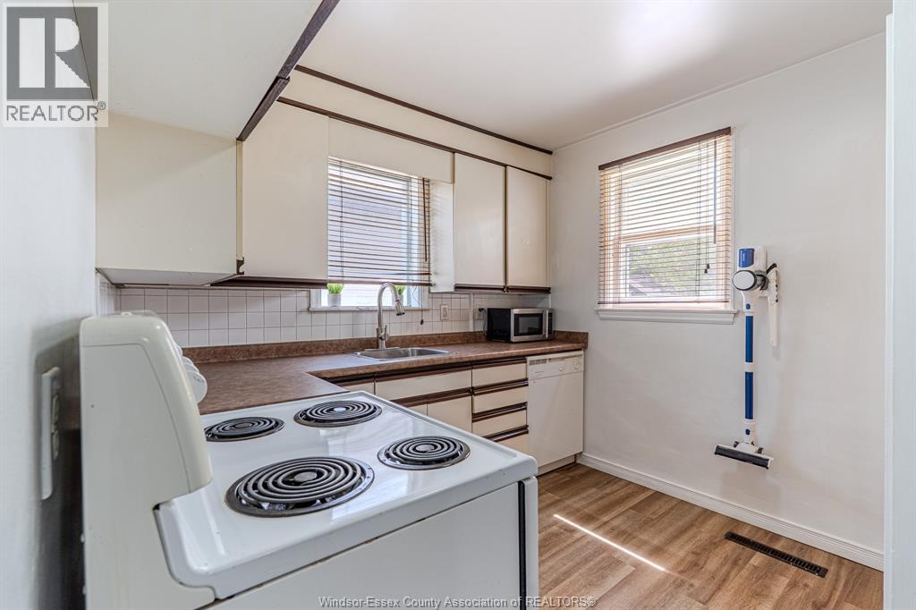 2367 Meighen, Windsor, Ontario N8W 4B8 - Photo 12 - 25031765