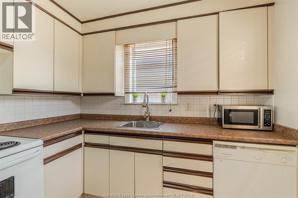2367 Meighen, Windsor, Ontario N8W 4B8 - Photo 14 - 25031765