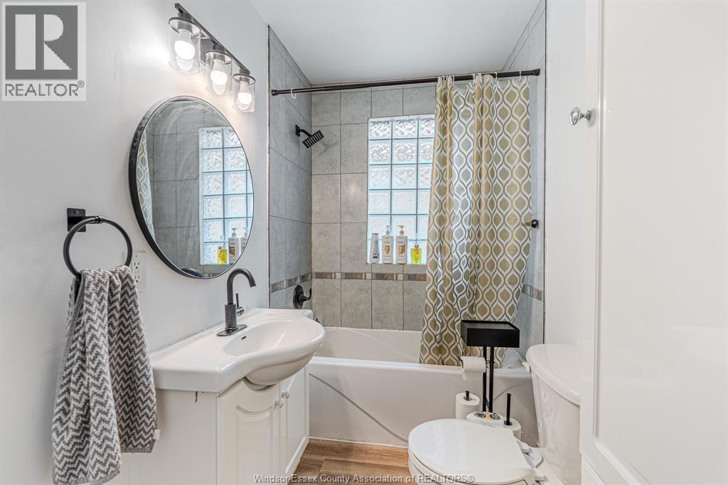 2367 Meighen, Windsor, Ontario N8W 4B8 - Photo 16 - 25031765