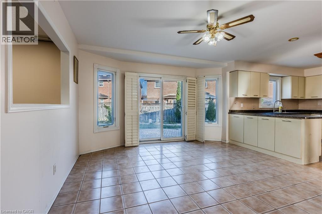 8 Dingwall Court, Brampton, Ontario  L6Z 2V3 - Photo 9 - 40794271