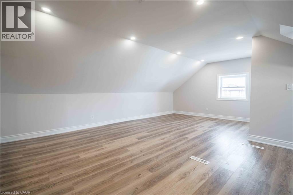 225 Napier Street Unit# 1, Hamilton, Ontario  L8R 1S9 - Photo 11 - 40794270