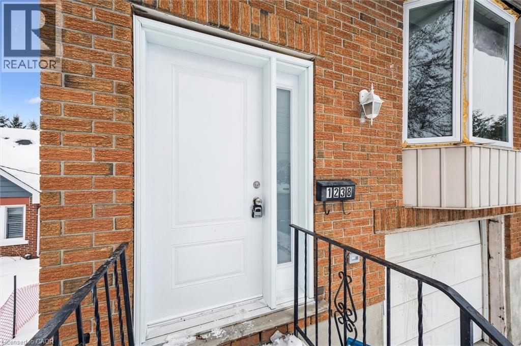1238 Ottawa Street S Unit# Upper, Kitchener, Ontario  N2E 1L8 - Photo 2 - 40793916
