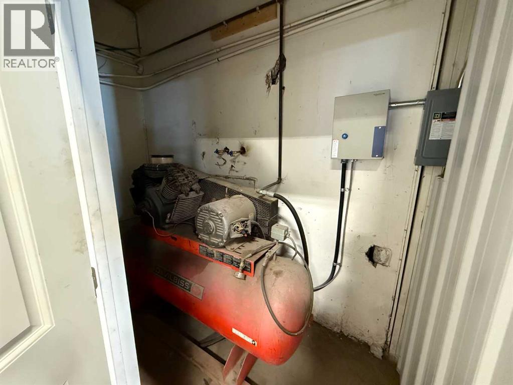 9036 108 Street, Grande Prairie, Alberta  T8V 4C8 - Photo 33 - A2246029