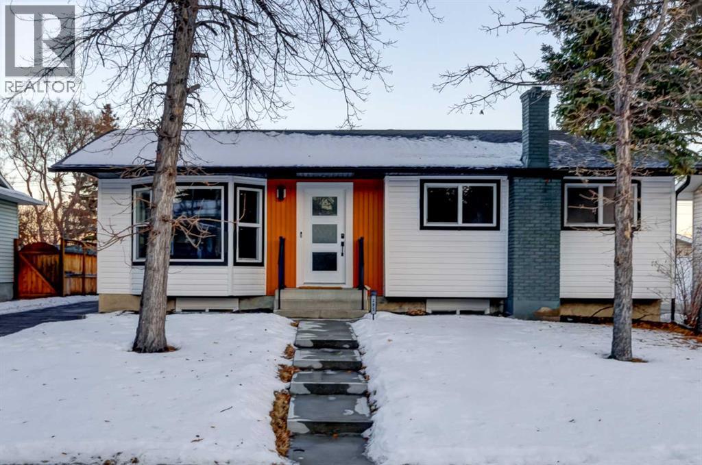 392 Cantrell Drive SW, Calgary, Alberta