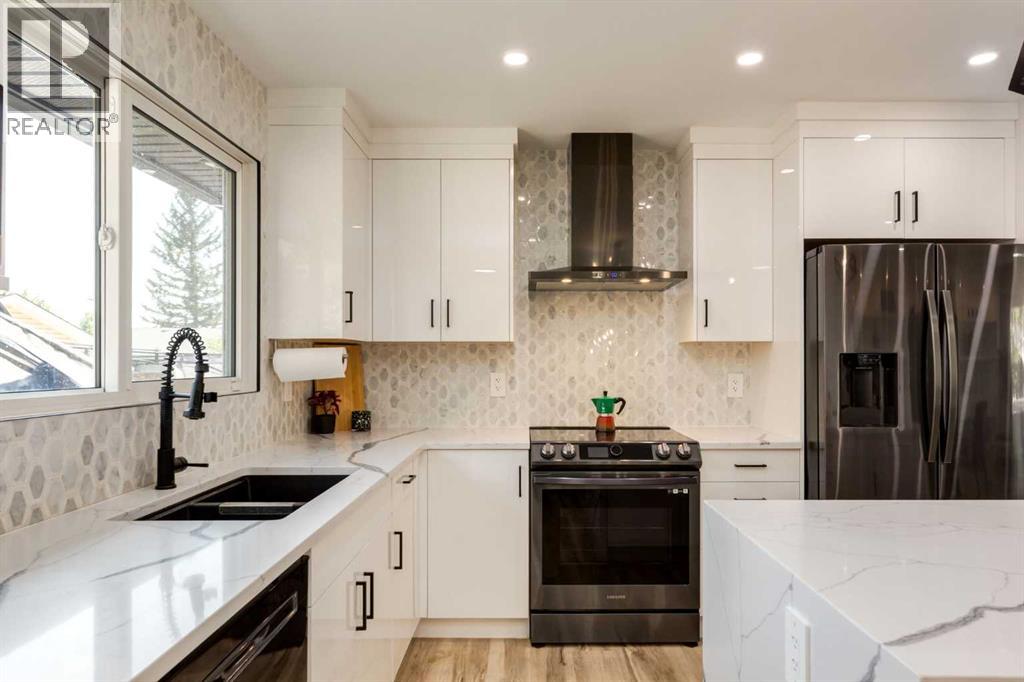 392 Cantrell Drive Sw, Calgary, Alberta  T2W 2E4 - Photo 16 - A2251732