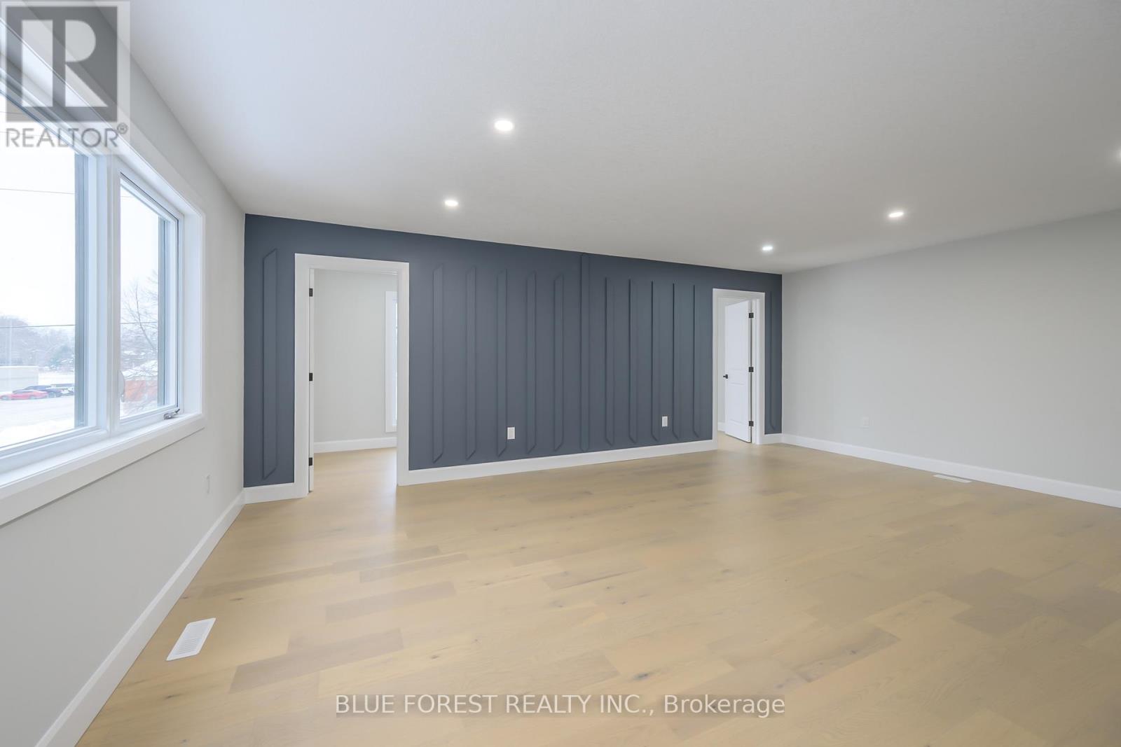 619 Lions Park Drive, Strathroy-Caradoc, Ontario  N0L 1W0 - Photo 15 - X12538656