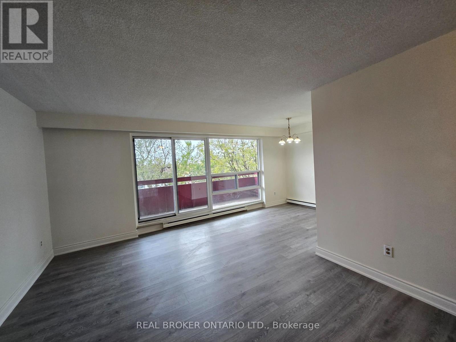 402 - 97 Nonquon Road, Oshawa, Ontario  L1G 3R8 - Photo 5 - E12638158