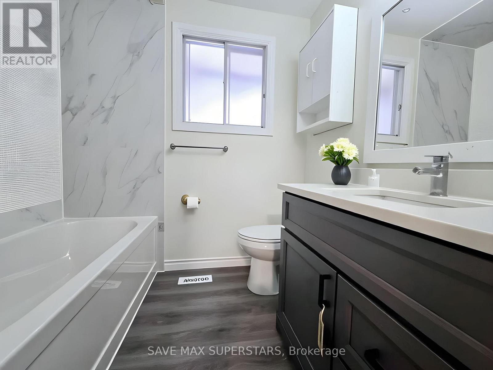 Duplex - 35 Bernick Drive, Barrie (Grove East), Ontario  L4M 5C1 - Photo 10 - S12638160