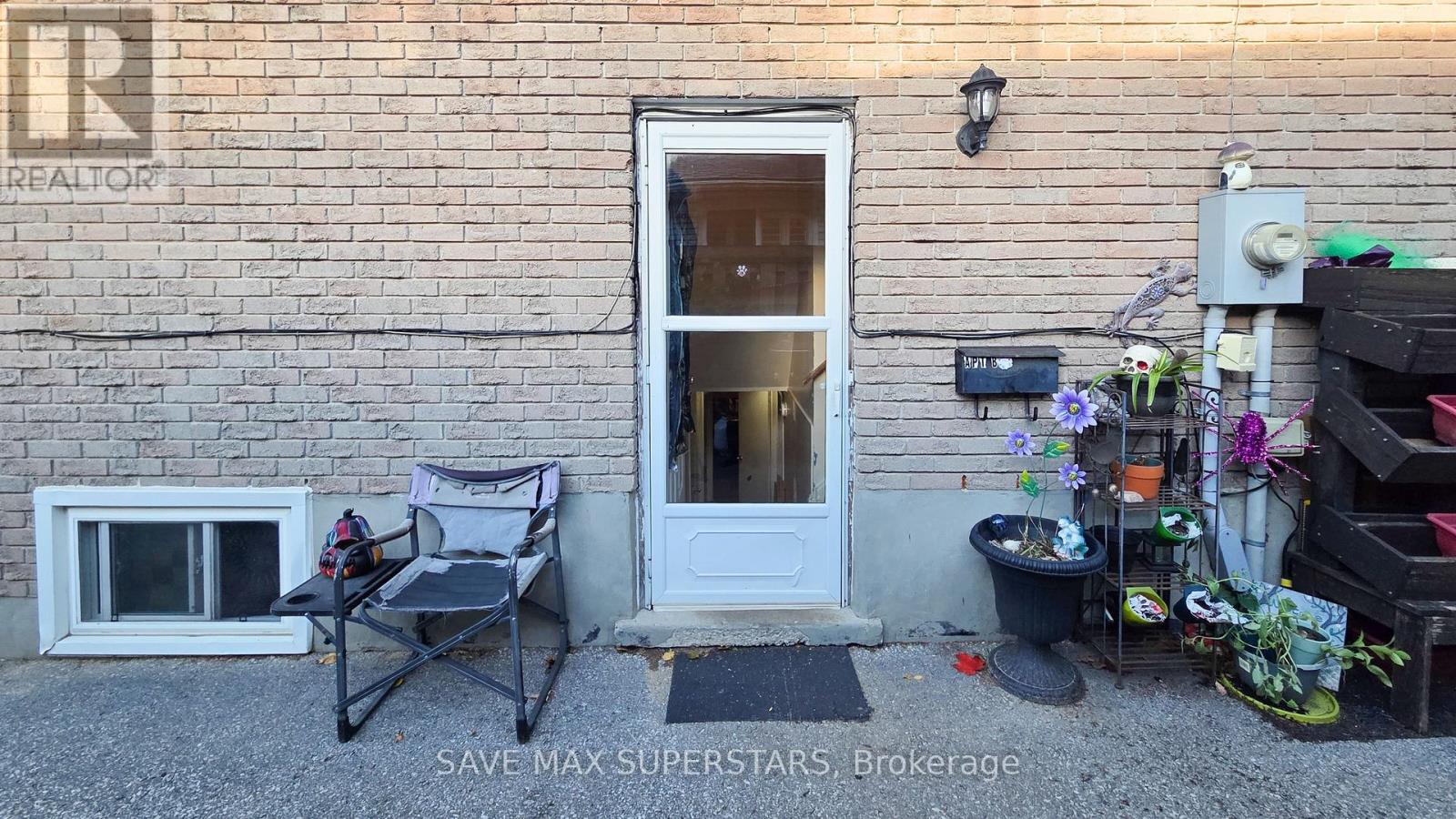 Duplex - 35 Bernick Drive, Barrie (Grove East), Ontario  L4M 5C1 - Photo 12 - S12638160