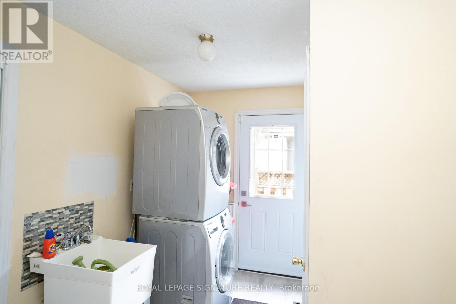 6326 Millers Grove, Mississauga, Ontario  L5N 3H7 - Photo 13 - W12638144