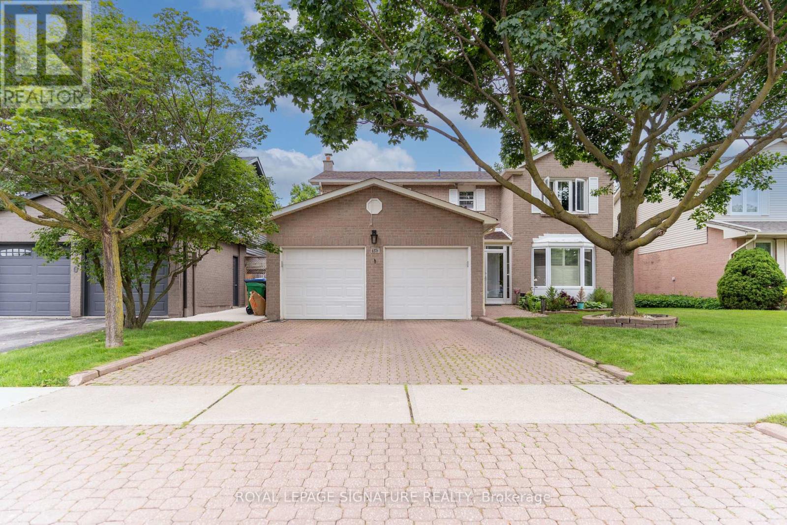 6326 Millers Grove, Mississauga, Ontario  L5N 3H7 - Photo 2 - W12638144