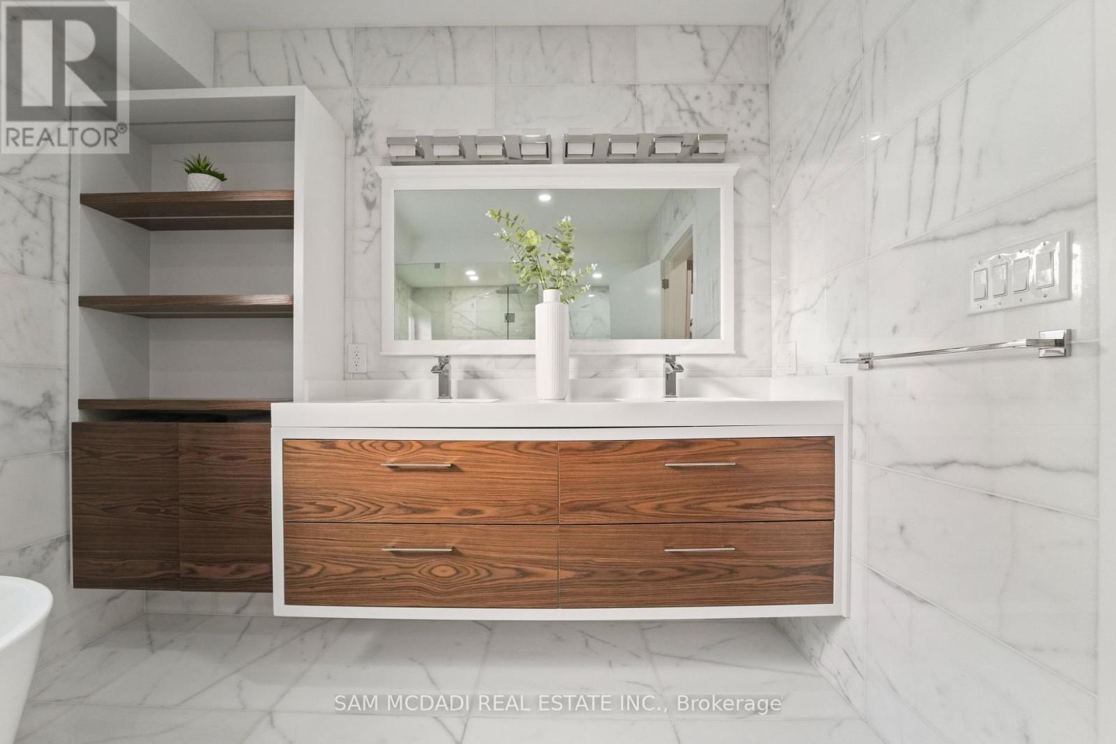 11b Maple Avenue N, Mississauga, Ontario  L5H 2R9 - Photo 41 - W12638180