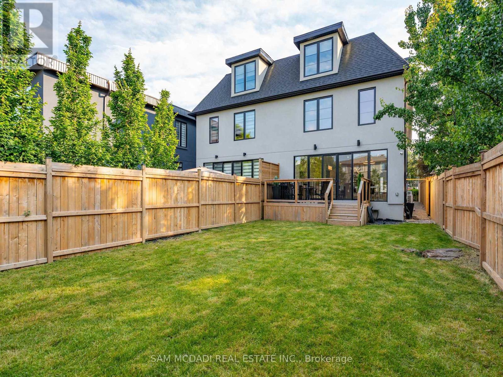 11b Maple Avenue N, Mississauga, Ontario  L5H 2R9 - Photo 45 - W12638180