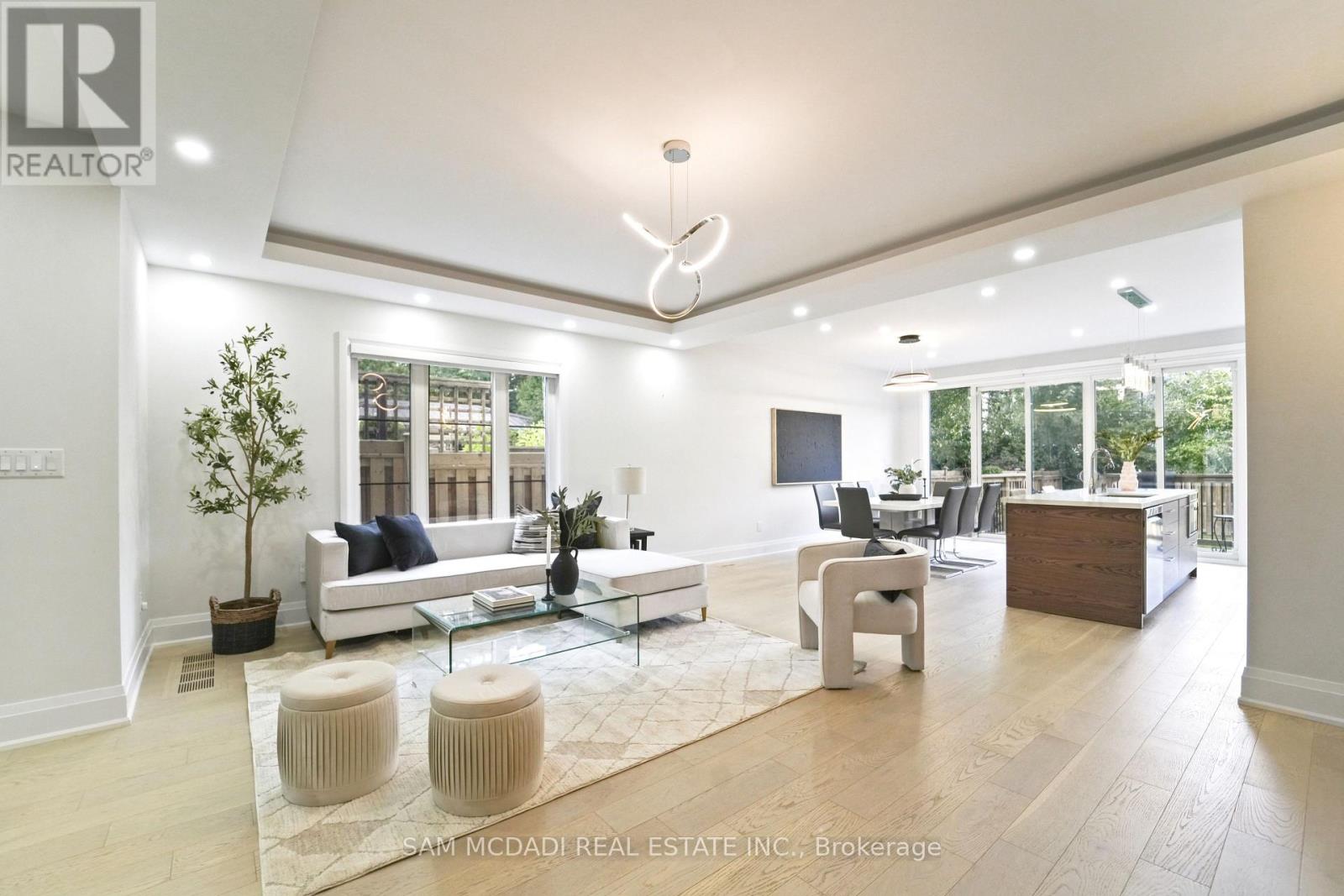 11b Maple Avenue N, Mississauga, Ontario  L5H 2R9 - Photo 7 - W12638180