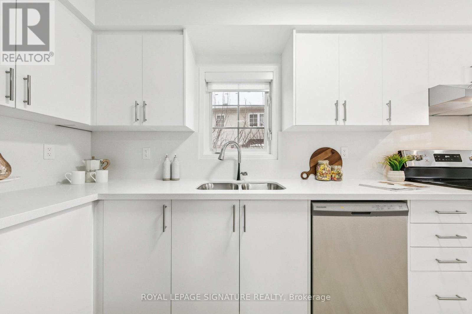 45 - 3950 Erin Centre Boulevard, Mississauga, Ontario  L5M 0A5 - Photo 3 - W12638184