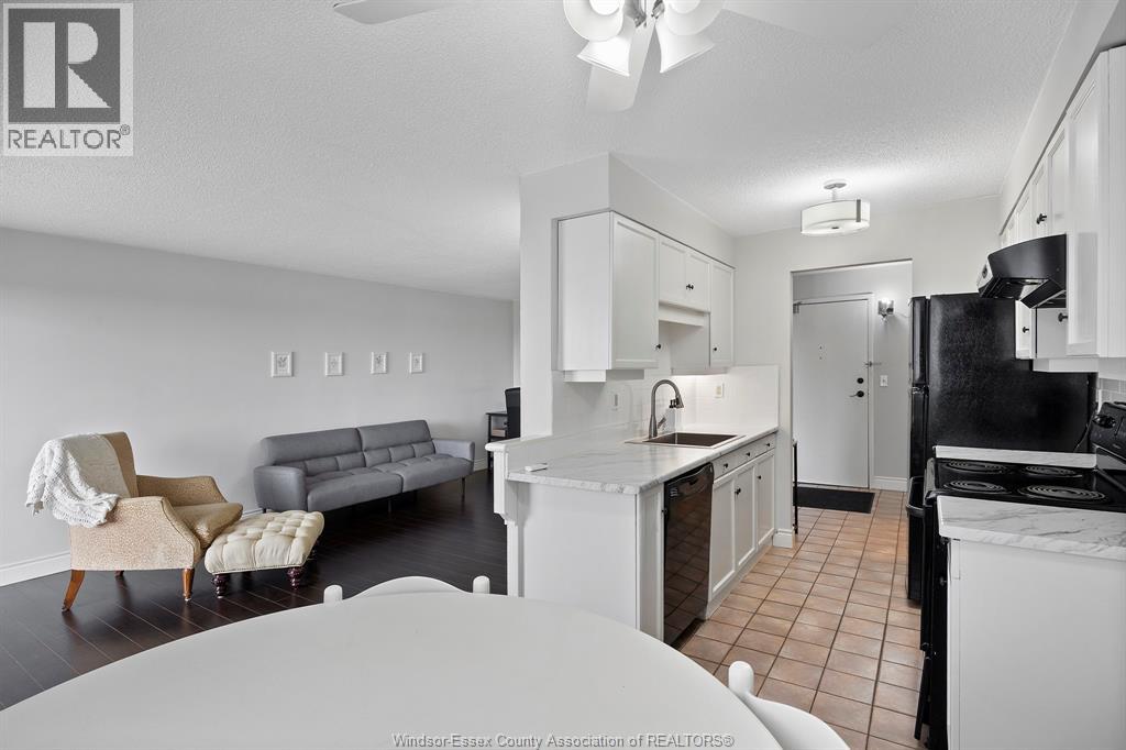 150 Park Unit# 613, Windsor, Ontario N9A 7A2 - Photo 2 - 25031764