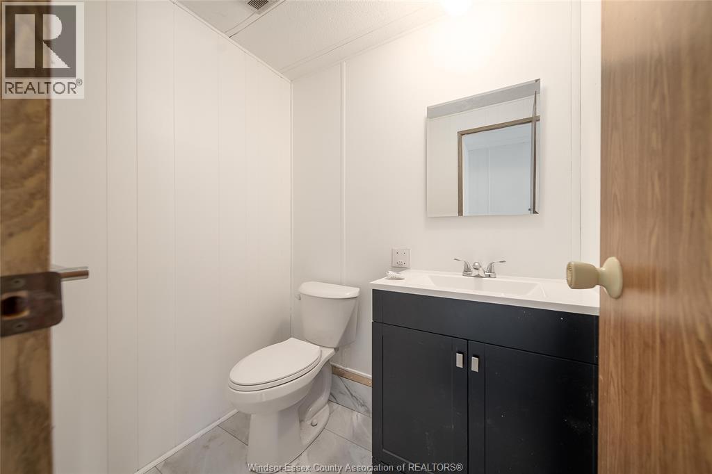 150 Michael, Lakeshore, Ontario N8N 2V7 - Photo 40 - 25031622