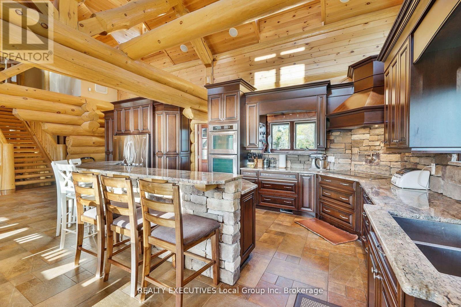 240/250 Kanichee Mine Road, Temagami, Ontario  P0H 2H0 - Photo 11 - X12638224