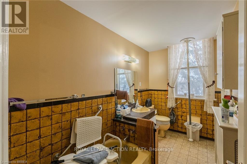 17 Hawarden Avenue, Brantford, Ontario  N3T 4H2 - Photo 38 - X12638162