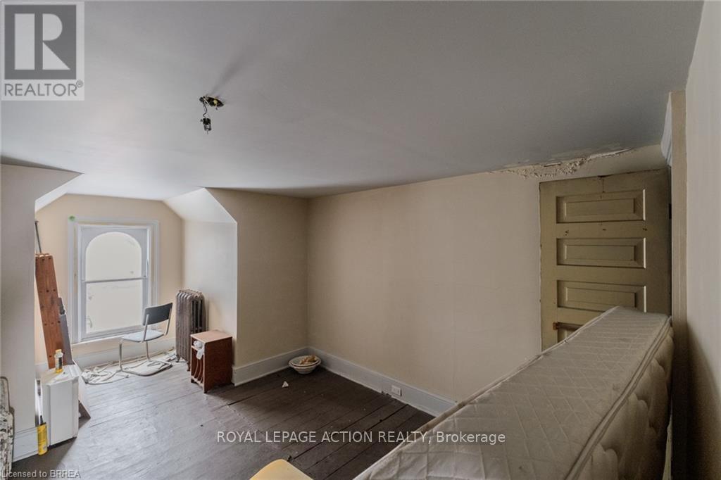 17 Hawarden Avenue, Brantford, Ontario  N3T 4H2 - Photo 49 - X12638162