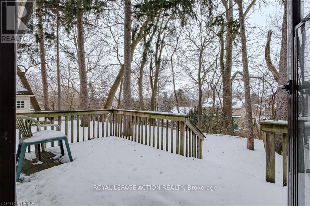 17 Hawarden Avenue, Brantford, Ontario  N3T 4H2 - Photo 7 - X12638162