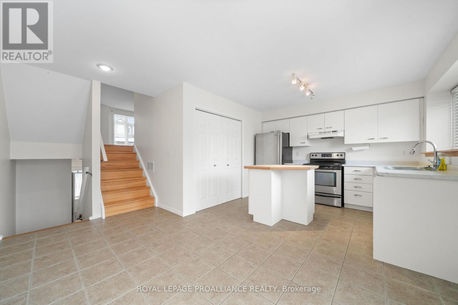 5 - 9 Progress Avenue, Belleville, Ontario  K8P 4Z3 - Photo 14 - X12638218