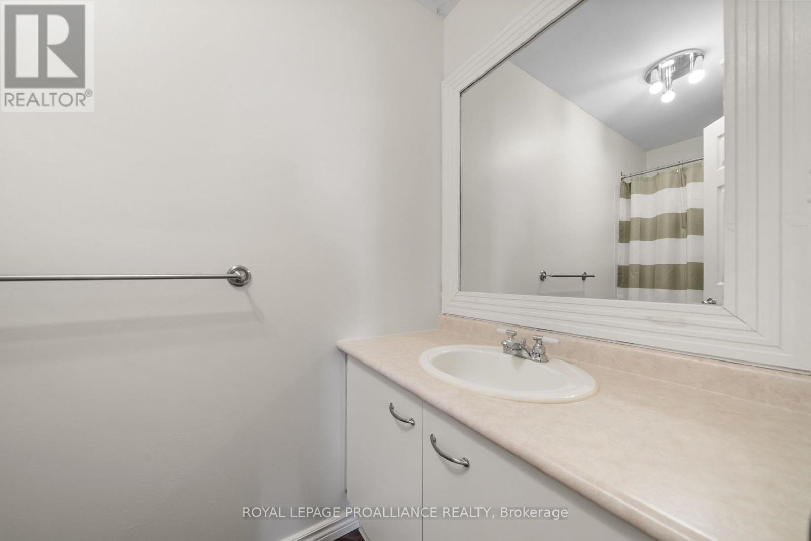 5 - 9 Progress Avenue, Belleville, Ontario  K8P 4Z3 - Photo 29 - X12638218