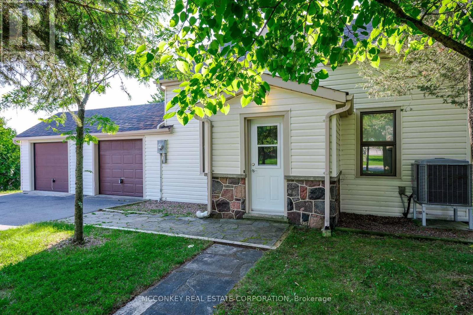 1767 Young's Point Road, Selwyn, Ontario  K0L 2H0 - Photo 10 - X12638280