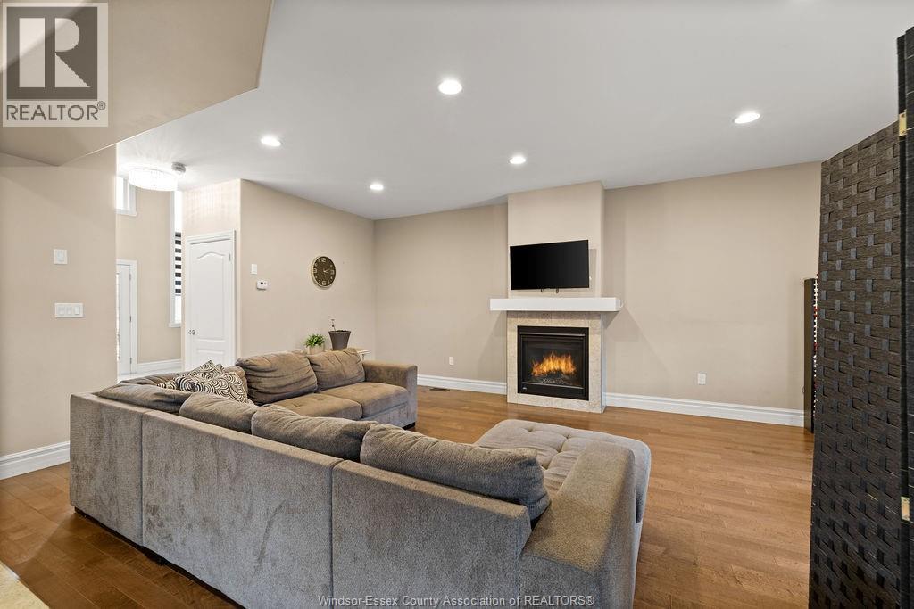 3000 Mcrobbie Crescent, Windsor, Ontario  N8R 0B1 - Photo 9 - 25031761