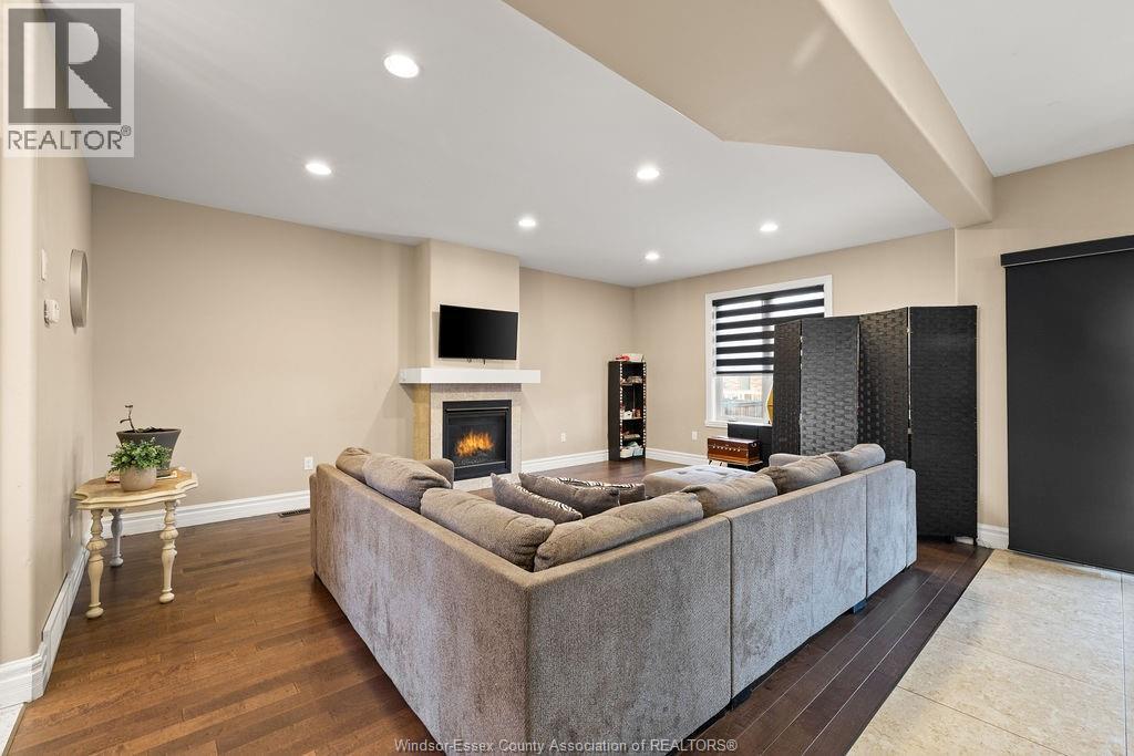 3000 Mcrobbie Crescent, Windsor, Ontario  N8R 0B1 - Photo 7 - 25031761