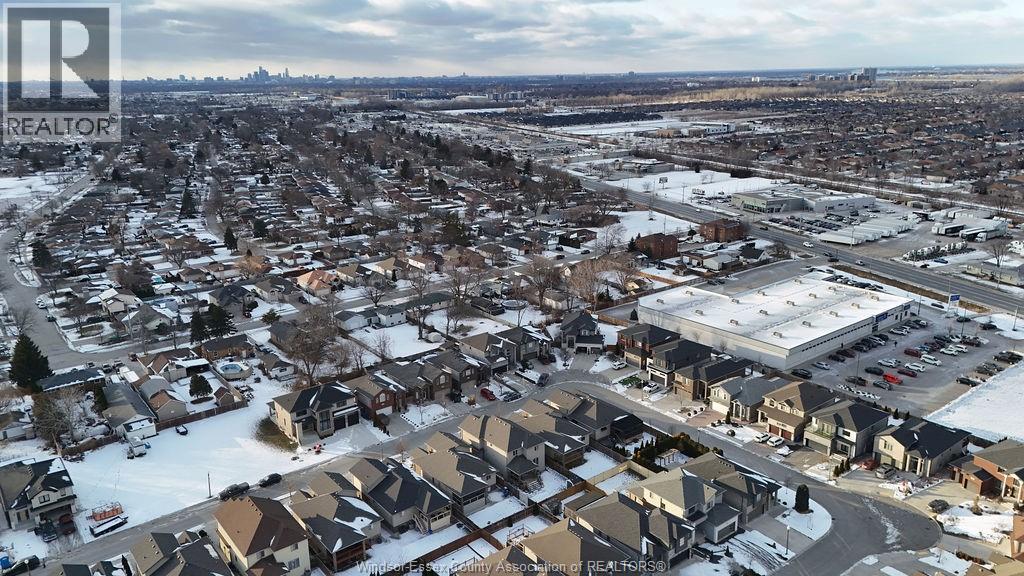 3000 Mcrobbie Crescent, Windsor, Ontario  N8R 0B1 - Photo 38 - 25031761