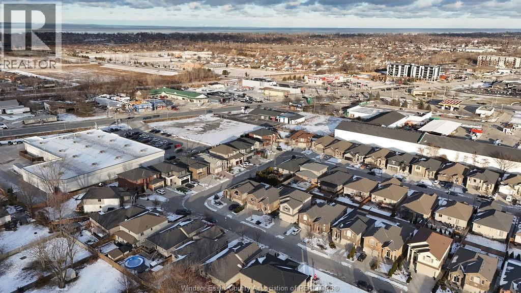 3000 Mcrobbie Crescent, Windsor, Ontario  N8R 0B1 - Photo 33 - 25031761