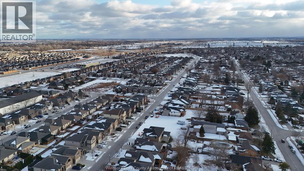 3000 Mcrobbie Crescent, Windsor, Ontario  N8R 0B1 - Photo 34 - 25031761